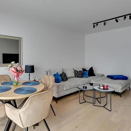 Amber Port 11 By Grand