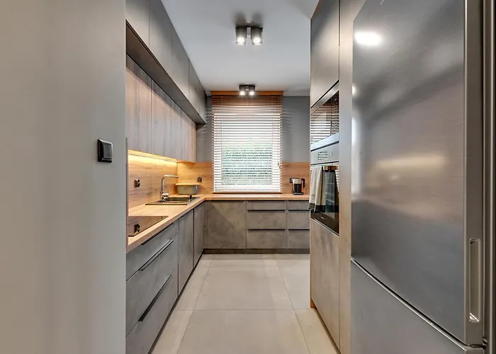 Amber Port 11 By Grand