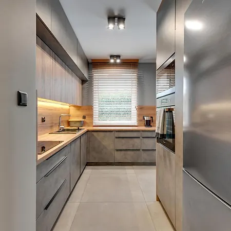 Amber Port 11 By Grand